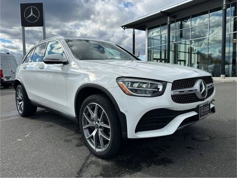 Certified 2022 Mercedes-Benz GLC 300 4MATIC image 1
