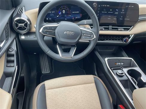 New 2026 Chevrolet Equinox ACTIV w/ Convenience Package III image 6