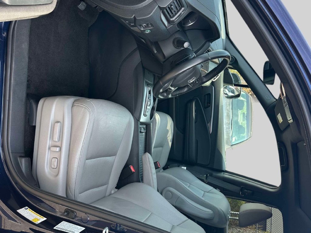Used 2023 Honda Passport EX-L image 14