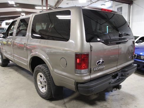 Used 2004 Ford Excursion Limited image 4