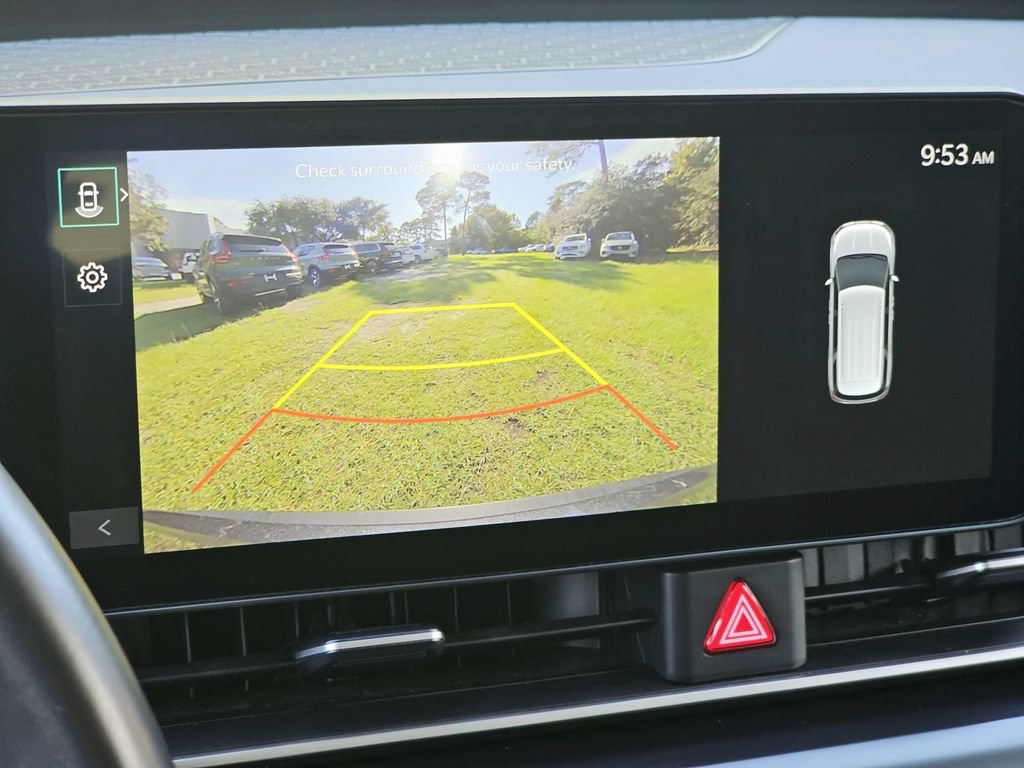 Used 2025 Kia Carnival FWD image 20