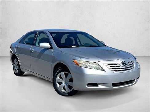 Used 2009 Toyota Camry LE image 12