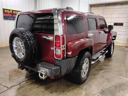 Used 2007 HUMMER H3 image 3