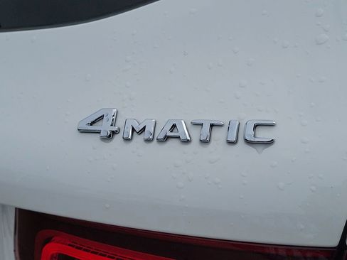 Used 2022 Mercedes-Benz GLC 300 4MATIC w/ Premium Package Lite image 8