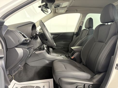 Used 2023 Subaru Forester Premium AWD/4WD image 6