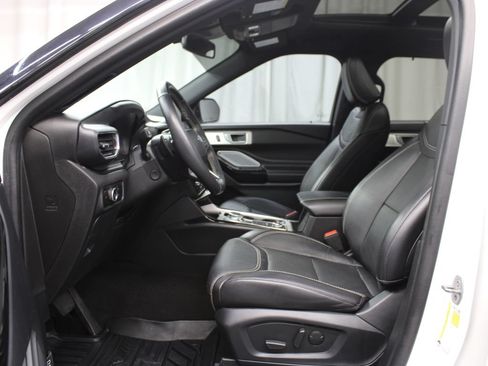 Used 2024 Ford Explorer ST w/ Technology Package AWD/4WD image 15