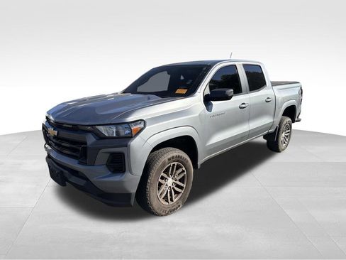 Used 2023 Chevrolet Colorado LT AWD/4WD image 5