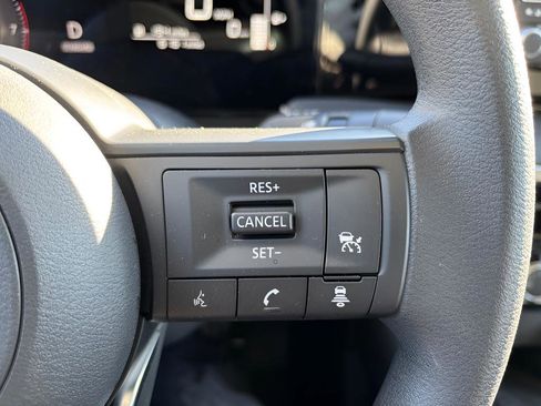 Certified 2025 Nissan Kicks S image 17