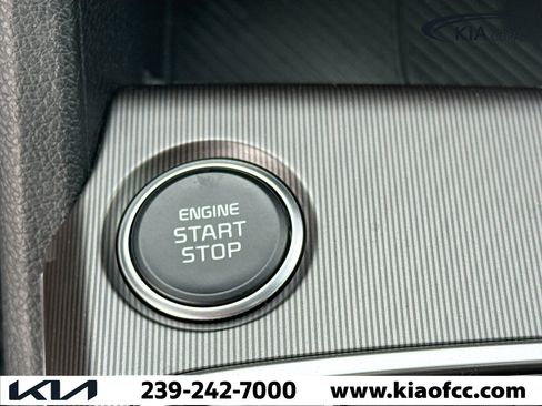 New 2026 Kia Sportage EX w/ EX Panorama Roof Package image 34