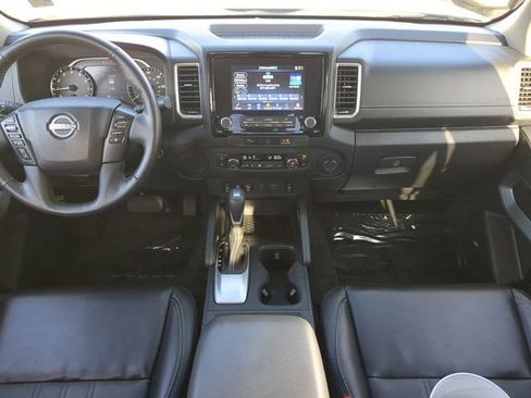 Used 2024 Nissan Frontier SL w/ Technology Package RWD image 14