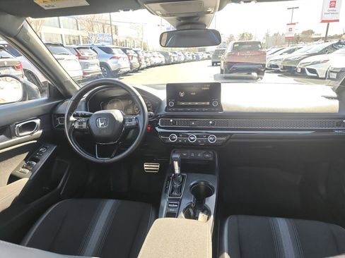 Used 2025 Honda Civic Sport image 15