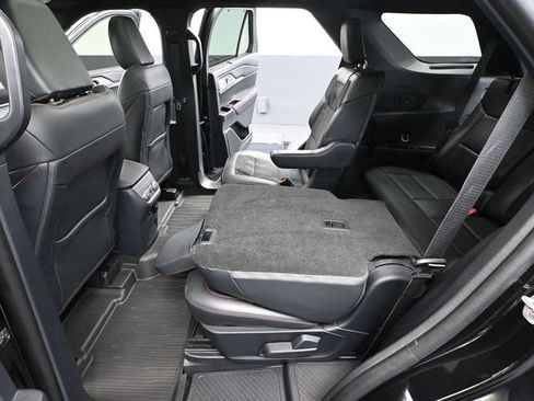 Used 2025 Ford Explorer ST image 45