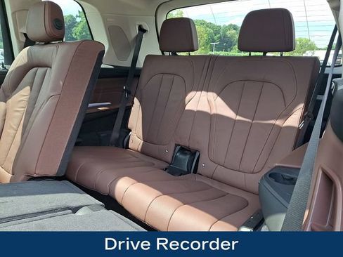 Used 2020 BMW X7 xDrive40i w/ Premium Package AWD/4WD image 21