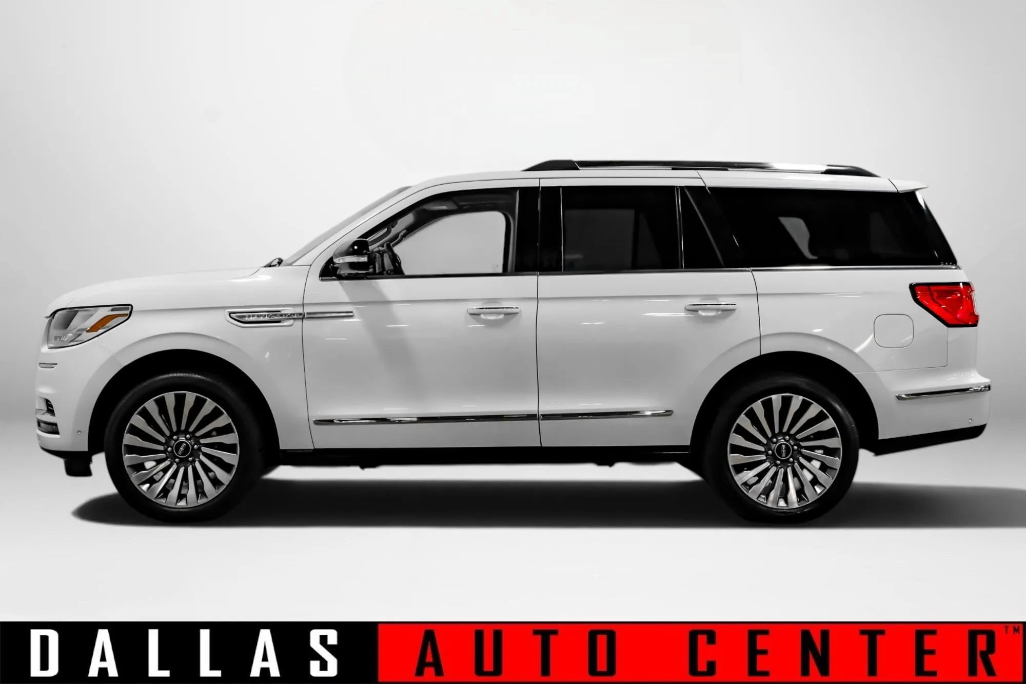 Used 2020 Lincoln Navigator Reserve w/ Luxury Package AWD/4WD image 8