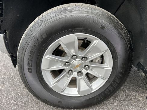 Used 2025 Chevrolet Silverado 1500 LT AWD/4WD image 36