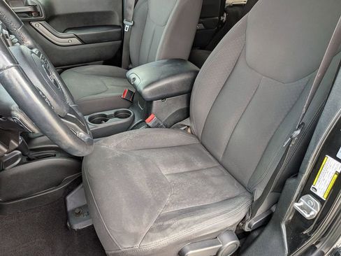 Used 2017 Jeep Wrangler Unlimited Sport AWD/4WD image 30