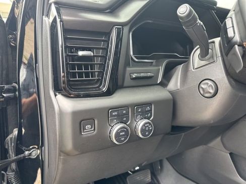 Used 2025 GMC Sierra 1500 AT4 w/ AT4 Premium Package AWD/4WD image 6