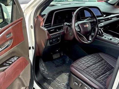 Used 2024 Cadillac Escalade ESV Sport Platinum w/ Heavy-Duty Trailer Package image 18