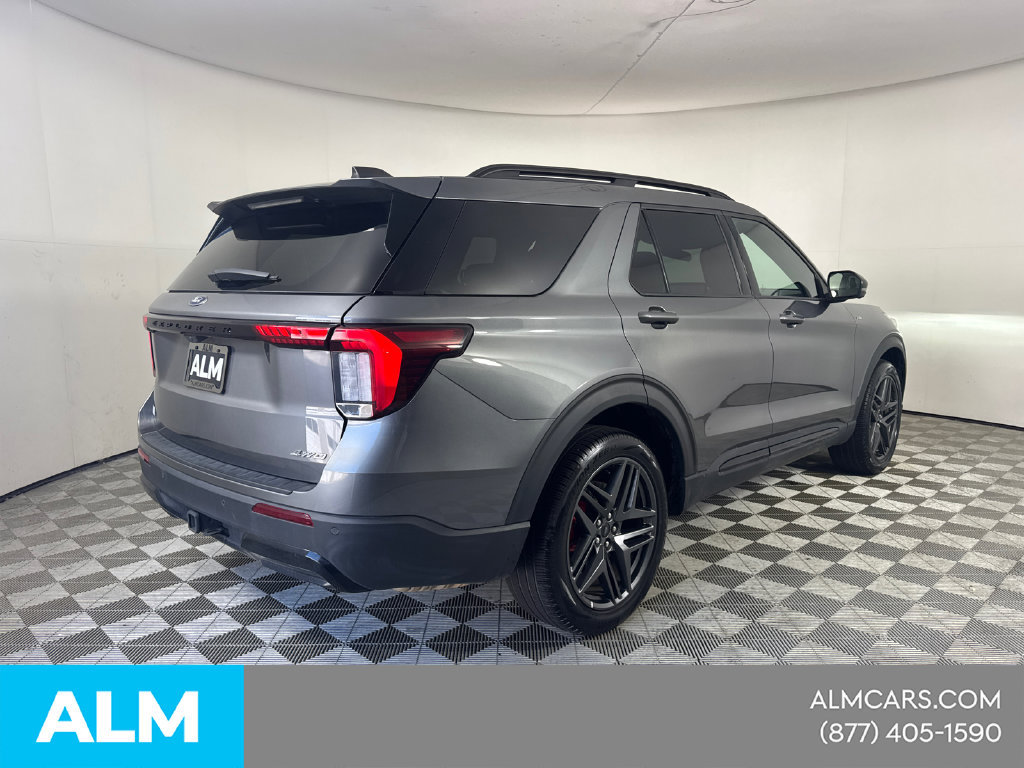 Used 2025 Ford Explorer ST-Line w/ ST-Line Street Pack AWD/4WD image 6