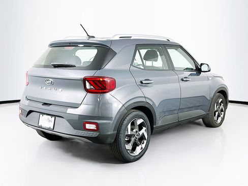 Used 2025 Hyundai Venue SEL image 9