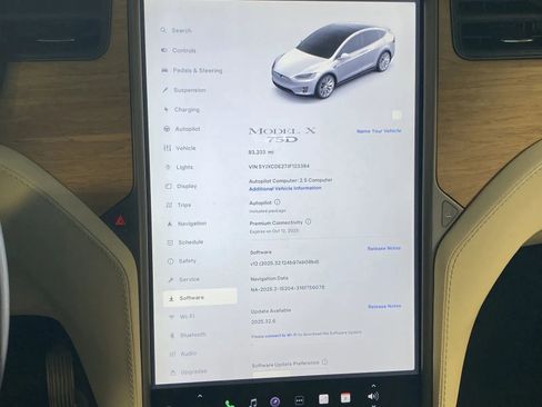 Used 2018 Tesla Model X 75D image 13