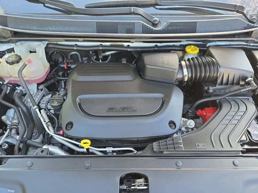 Used 2023 Chrysler Pacifica Touring-L FWD image 51