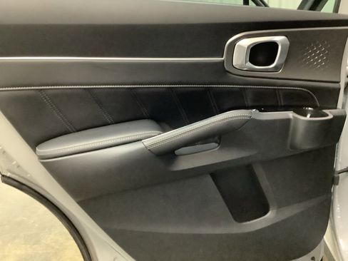 Used 2022 Kia Sorento SX image 24