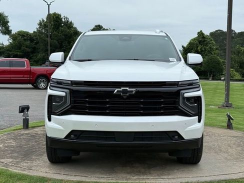 Used 2025 Chevrolet Suburban RST w/ Comfort Package RWD image 2