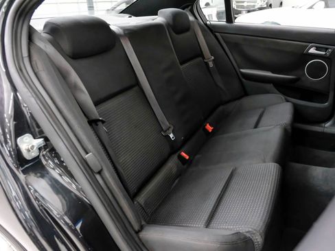 Used 2008 Pontiac G8 image 30