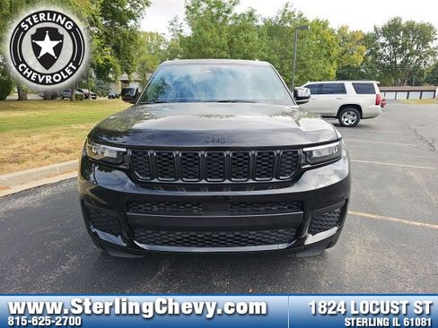 Used 2022 Jeep Grand Cherokee L Laredo image 2