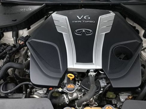 Used 2018 INFINITI Q50 Luxe w/ Essential Package (3.0T Luxe) RWD image 22