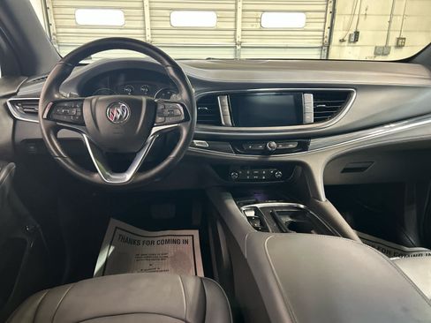 Used 2023 Buick Enclave Essence AWD/4WD image 4