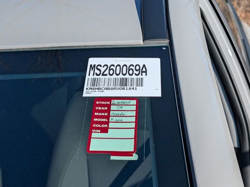 Used 2024 Hyundai Kona SEL image 32