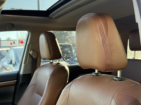 Used 2018 Toyota Highlander Limited image 11