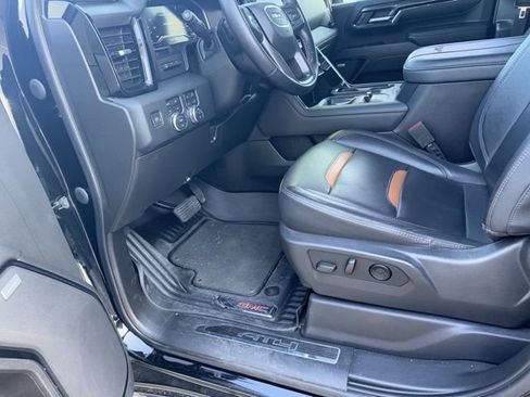 Used 2024 GMC Sierra 2500 AT4 w/ AT4 Premium Plus Package image 5