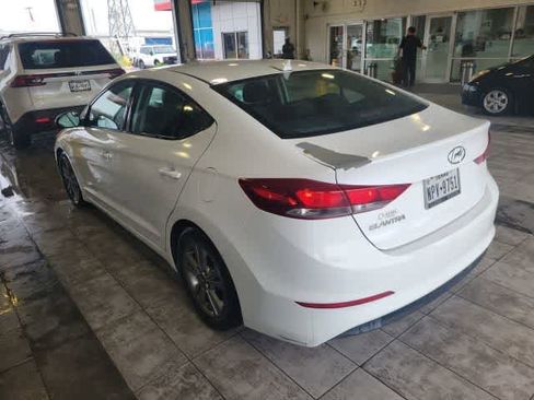 Used 2018 Hyundai Elantra SEL FWD image 3