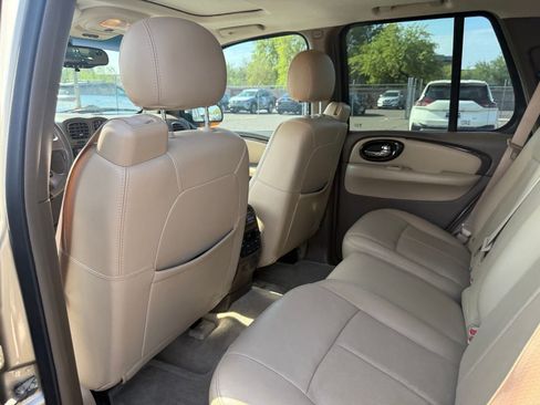 Used 2005 Buick Rainier CXL RWD image 11