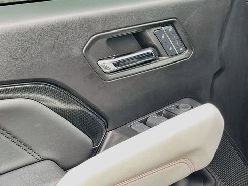 Used 2024 GMC Canyon AT4X AWD/4WD image 18