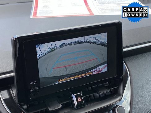 Certified 2025 Toyota Corolla Cross LE image 31