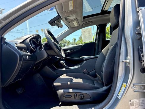 Used 2024 Chevrolet Malibu LT FWD image 8