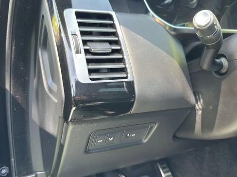 Used 2016 Land Rover Range Rover Supercharged image 34