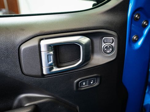 Used 2022 Jeep Wrangler Sport S image 24