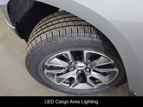 Used 2025 Chevrolet Silverado 1500 RST AWD/4WD image 41