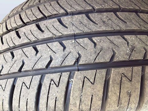 Used 2021 Ford Explorer XLT w/ Equipment Group 202A image 25