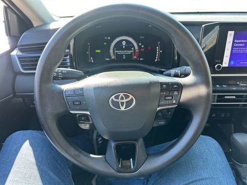 Certified 2025 Toyota Camry LE image 32