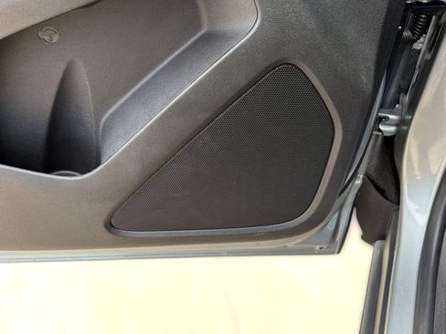 Used 2023 Chevrolet Equinox LT FWD image 25