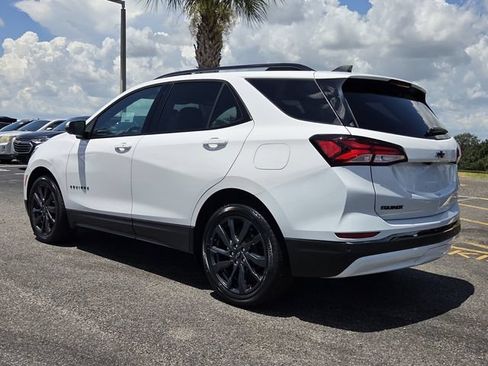 Used 2023 Chevrolet Equinox RS FWD image 4