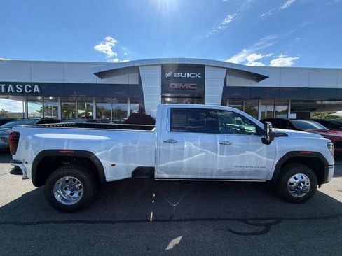 New 2026 GMC Sierra 3500 Denali Ultimate w/ Snow Plow Prep/Camper Package AWD/4WD image 2