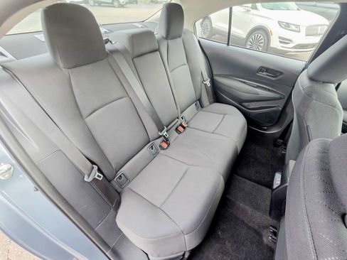 Used 2025 Toyota Corolla LE image 32