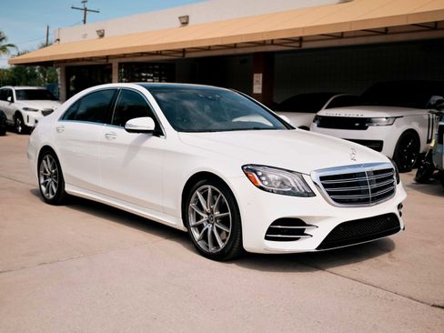 Used 2019 Mercedes-Benz S 560 Sedan w/ AMG Line Exterior image 3